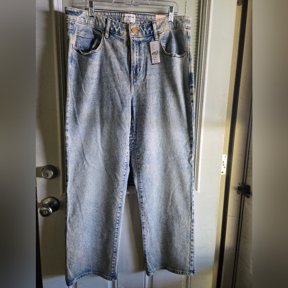Lane Bryant Signature Relaxed Straight Mid Rise